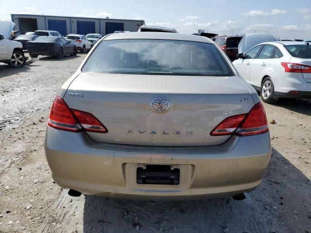 2005 Toyota Avalon XL