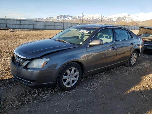 2005 Toyota Avalon XL