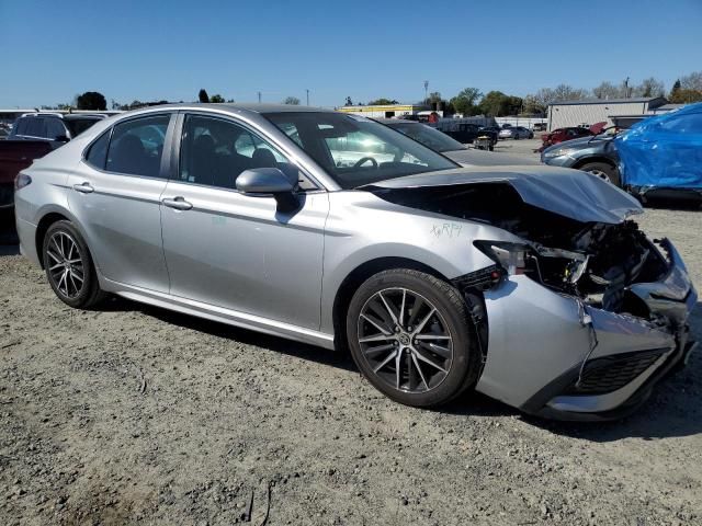 2022 Toyota Camry SE