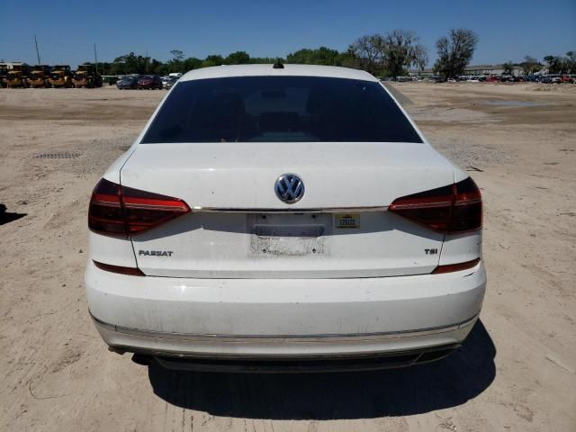 2017 Volkswagen Passat R-Line