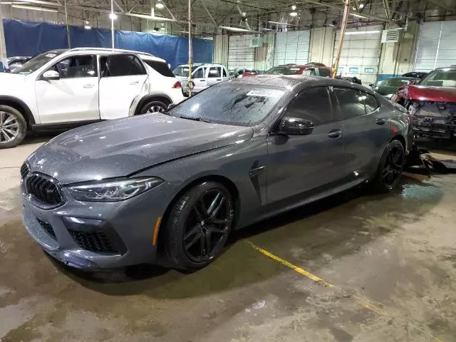 2022 BMW M8