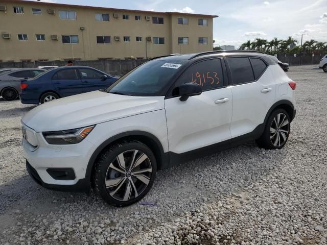 2022 Volvo XC40 P8 Recharge Plus