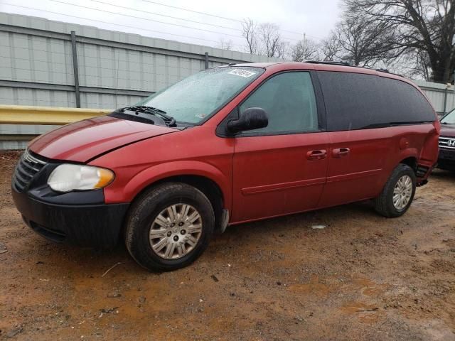 2006 Chrysler Town & Country LX