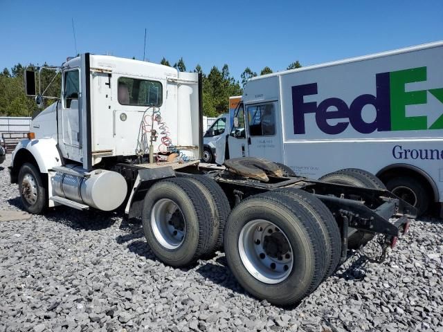 2009 Kenworth Construction T800