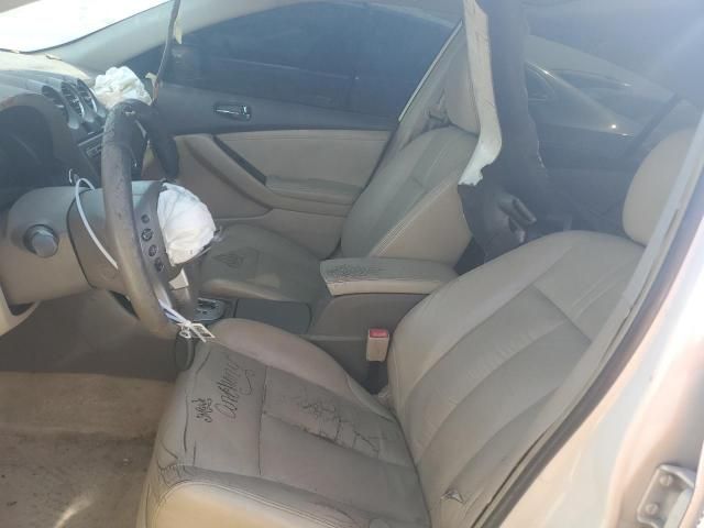 2010 Nissan Altima Base