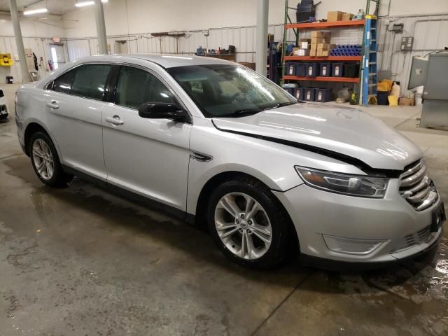 2015 Ford Taurus SE