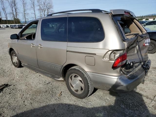 2003 Toyota Sienna LE