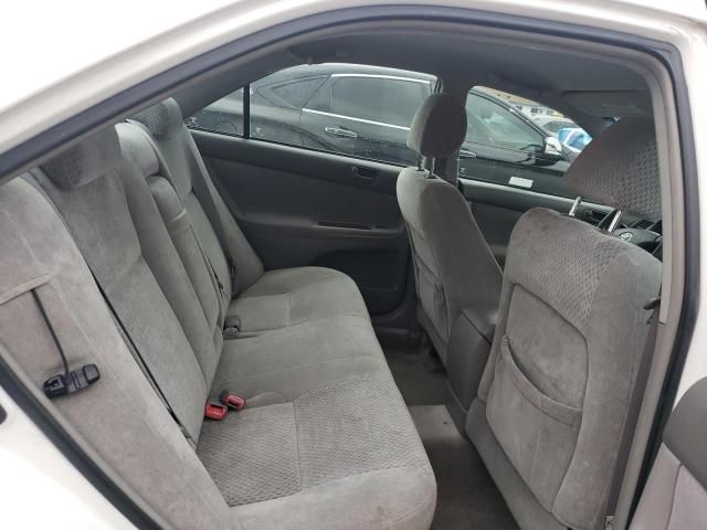 2004 Toyota Camry LE