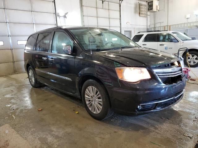 2012 Chrysler Town & Country Touring L