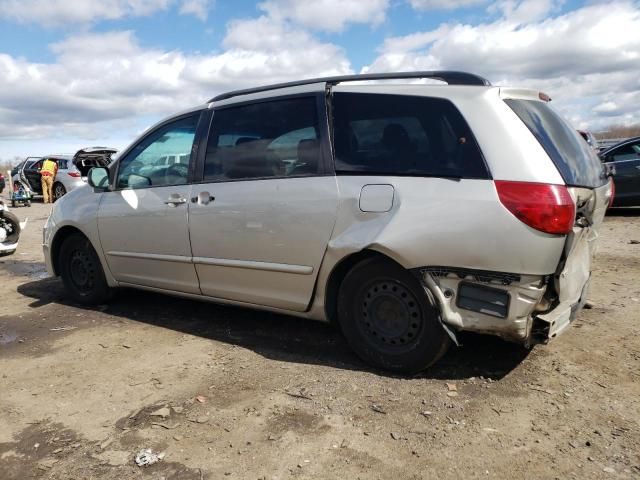 2009 Toyota Sienna CE