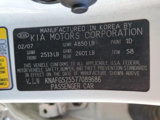 2007 KIA Rondo Base