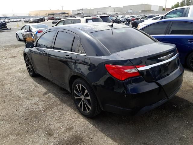 2013 Chrysler 200 Touring