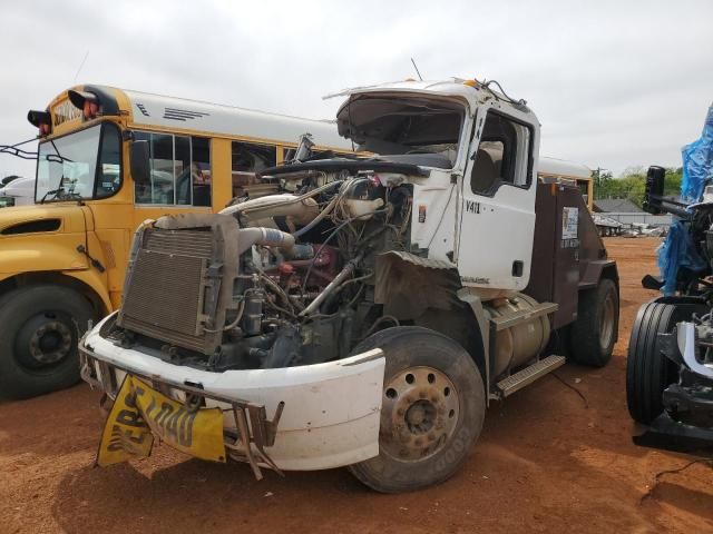 2007 Mack 600 CXP600