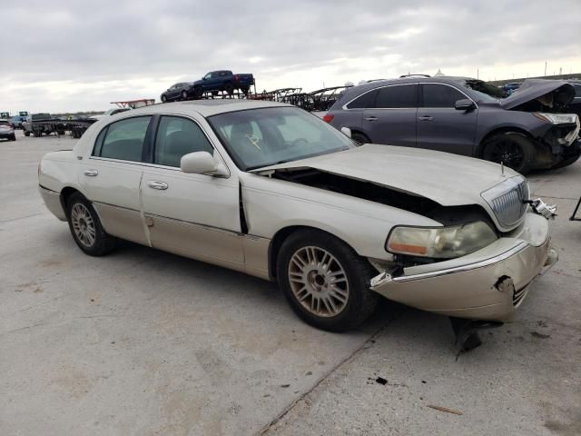 2006 Lincoln Town Car Signature Limited