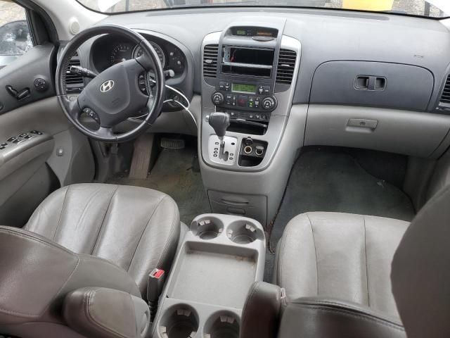 2008 Hyundai Entourage GLS