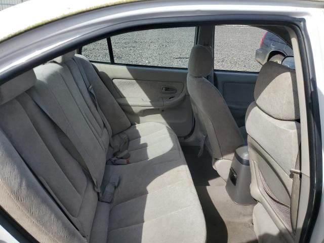 2004 Hyundai Elantra GLS