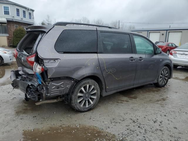 2019 Toyota Sienna LE