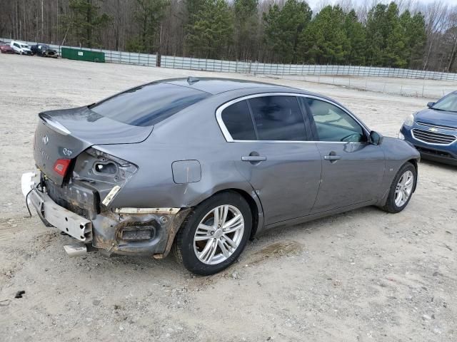 2015 Infiniti Q40