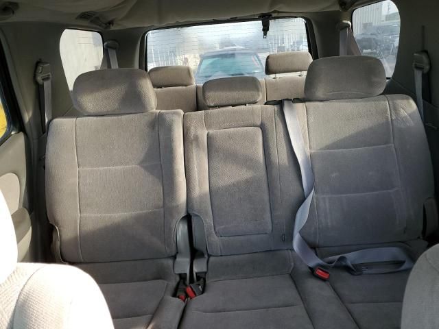 2004 Toyota Sequoia SR5