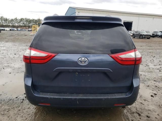 2015 Toyota Sienna XLE