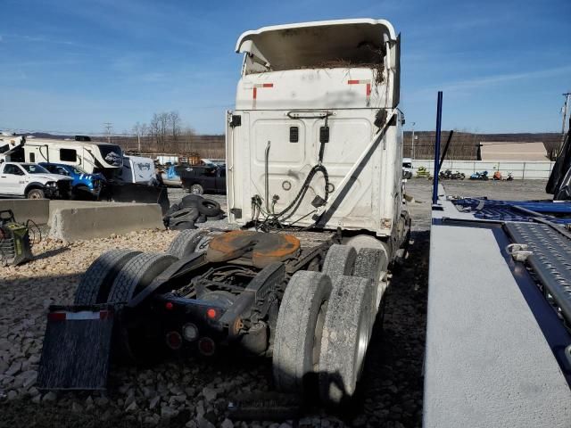 2018 Freightliner Cascadia 125