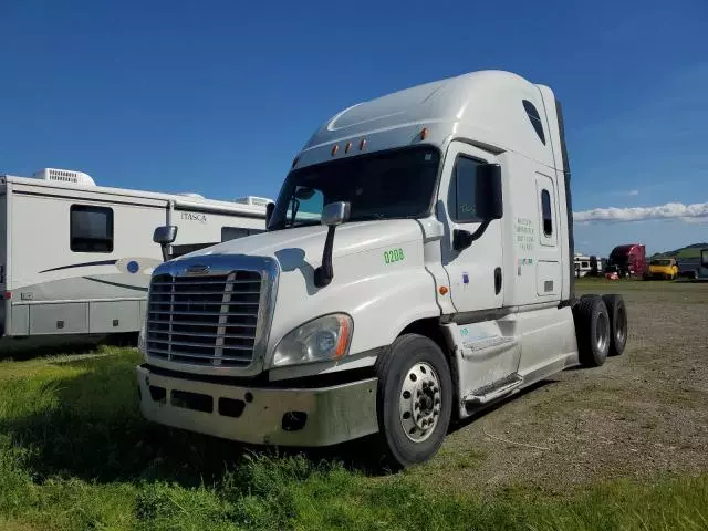2016 Freightliner Cascadia 125