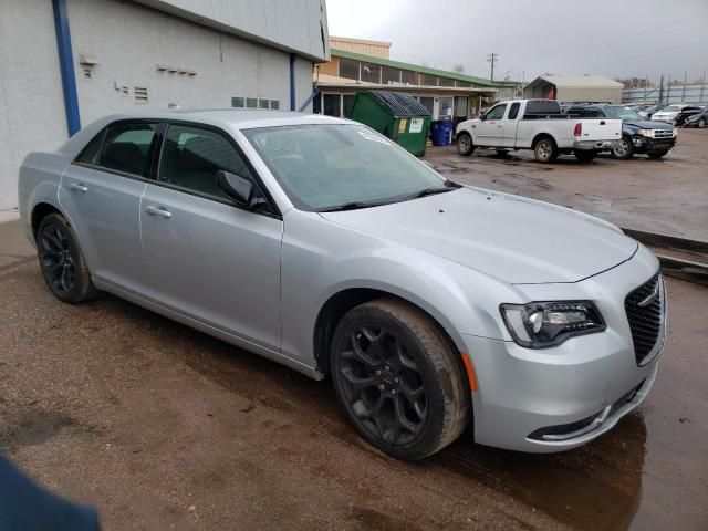 2019 Chrysler 300 Touring