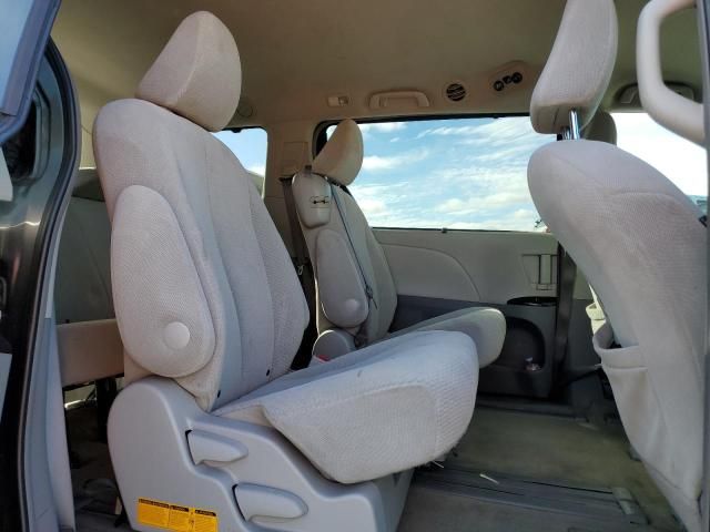 2012 Toyota Sienna LE