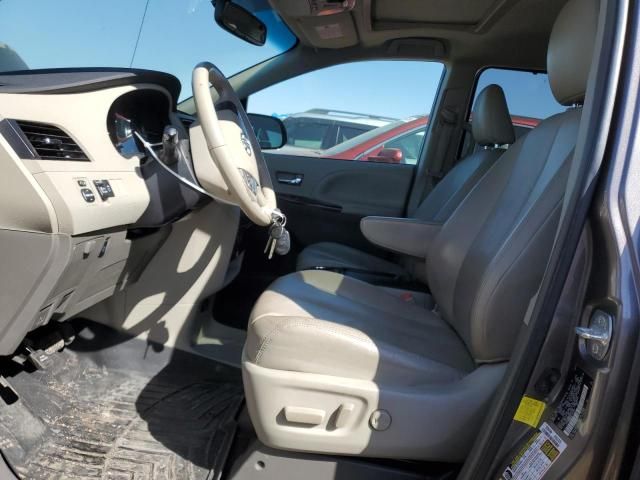 2011 Toyota Sienna XLE