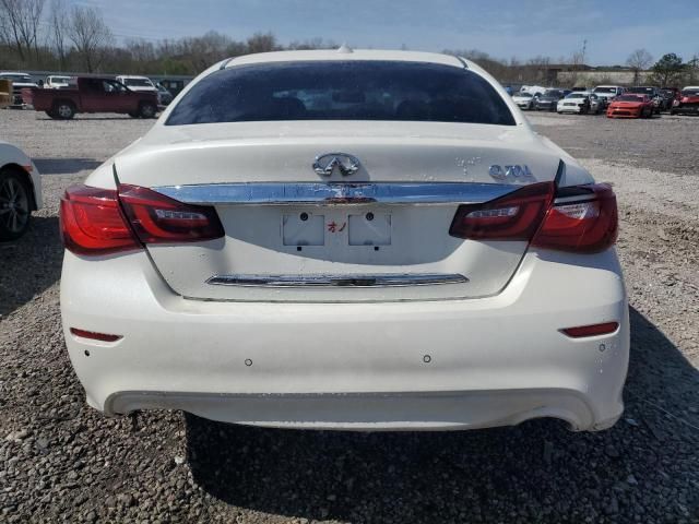 2017 Infiniti Q70 3.7