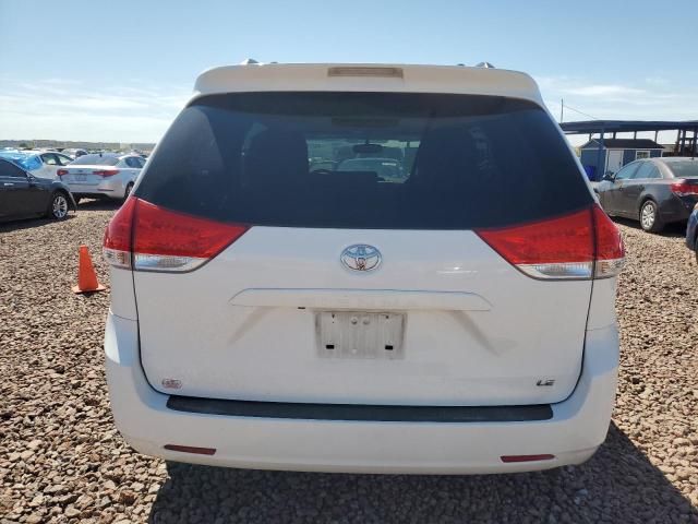 2013 Toyota Sienna LE