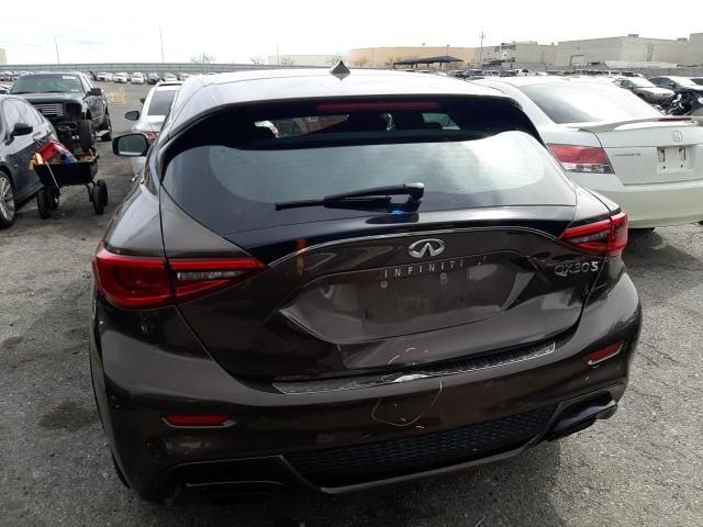 2018 Infiniti QX30 Base