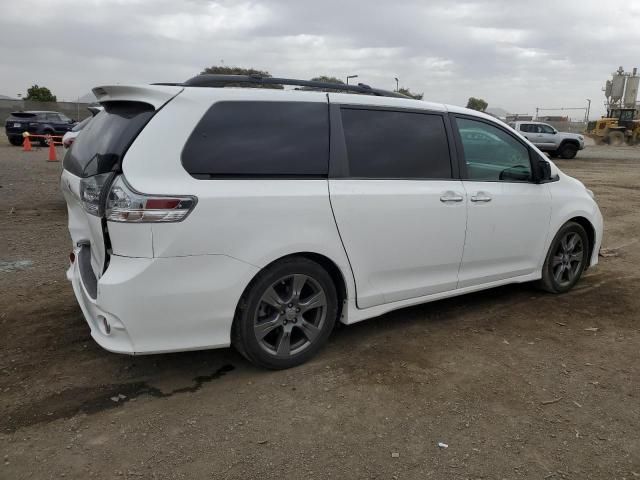 2017 Toyota Sienna SE