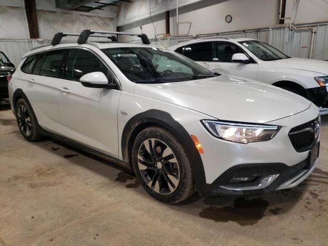 2019 Buick Regal Tourx Essence