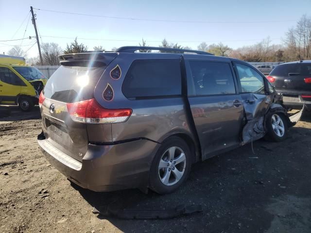 2013 Toyota Sienna LE