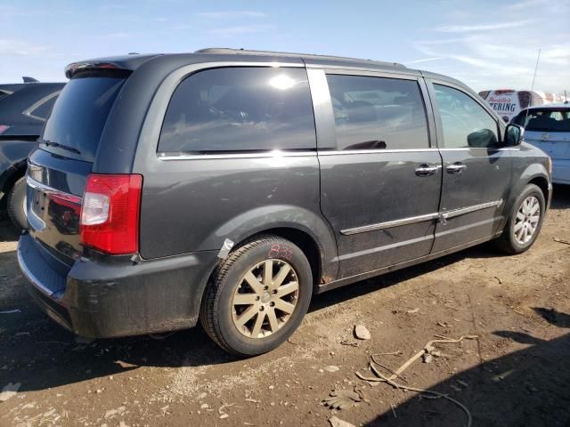 2011 Chrysler Town & Country Touring L