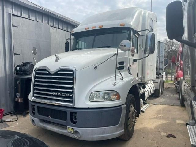 2013 Mack 600 CXU600