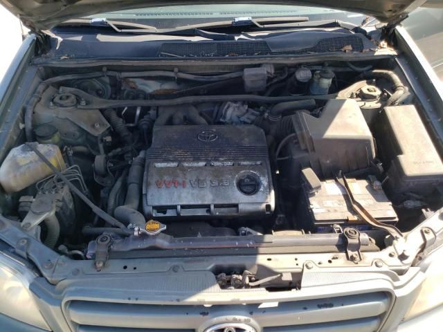 2004 Toyota Highlander Base