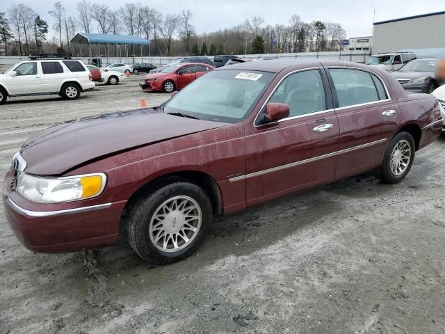 2000 Lincoln Town Car Signature