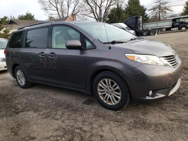 2014 Toyota Sienna XLE