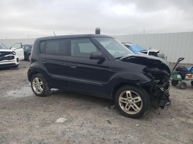 2010 KIA Soul +