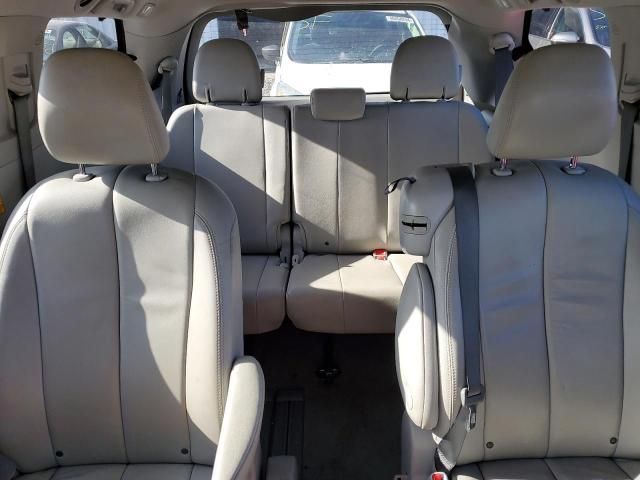 2014 Toyota Sienna XLE