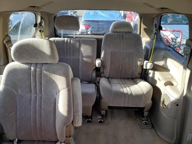 2000 Toyota Sienna LE