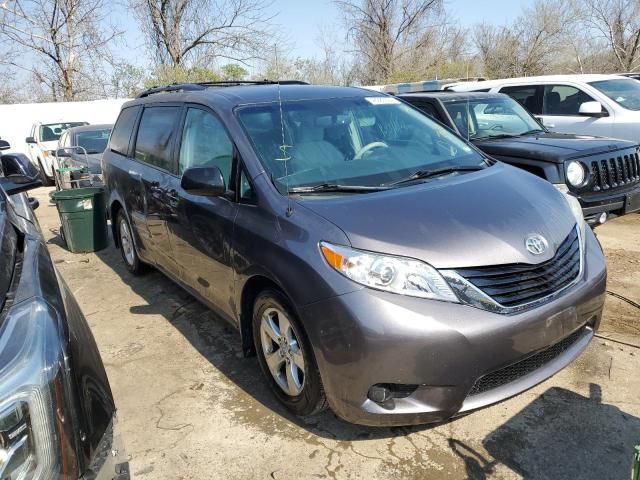 2013 Toyota Sienna LE