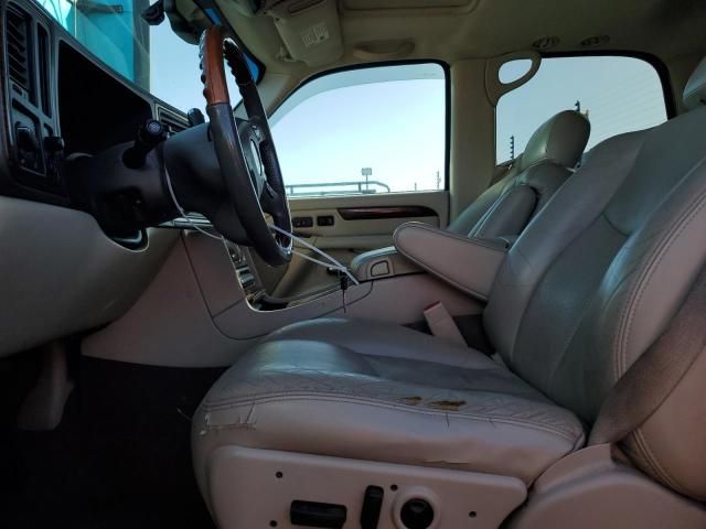 2004 Cadillac Escalade Luxury