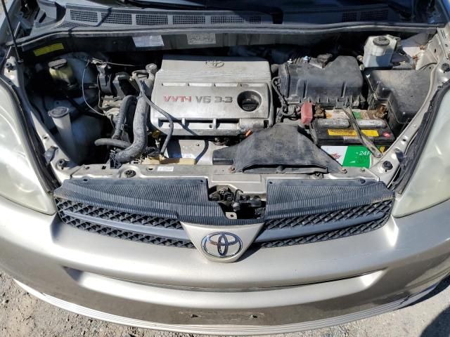 2005 Toyota Sienna XLE