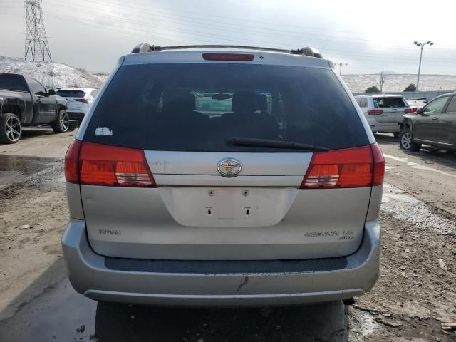 2004 Toyota Sienna LE