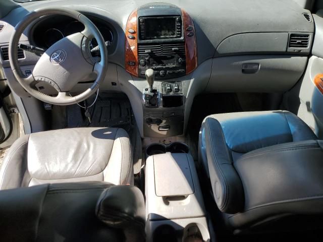 2010 Toyota Sienna XLE