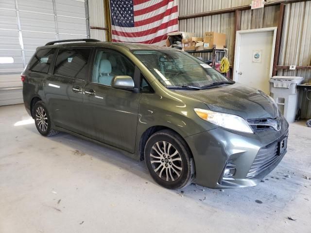 2018 Toyota Sienna XLE