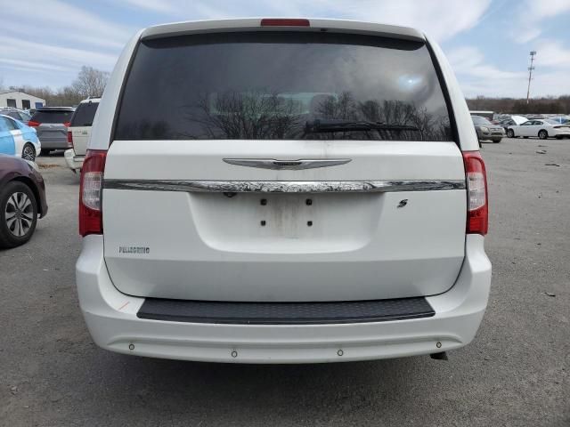 2014 Chrysler Town & Country S